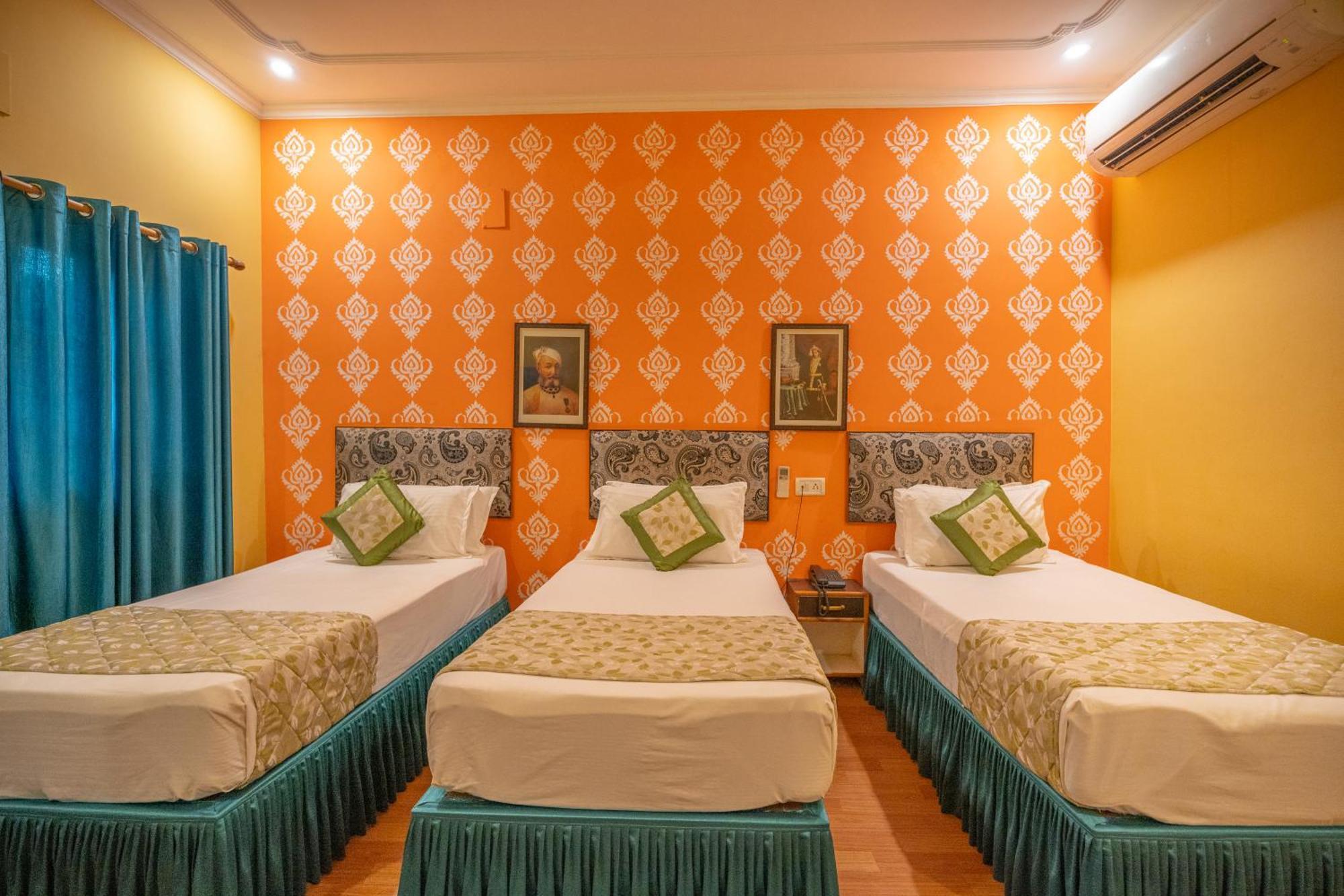 Tara Guest House Варанаси Экстерьер фото