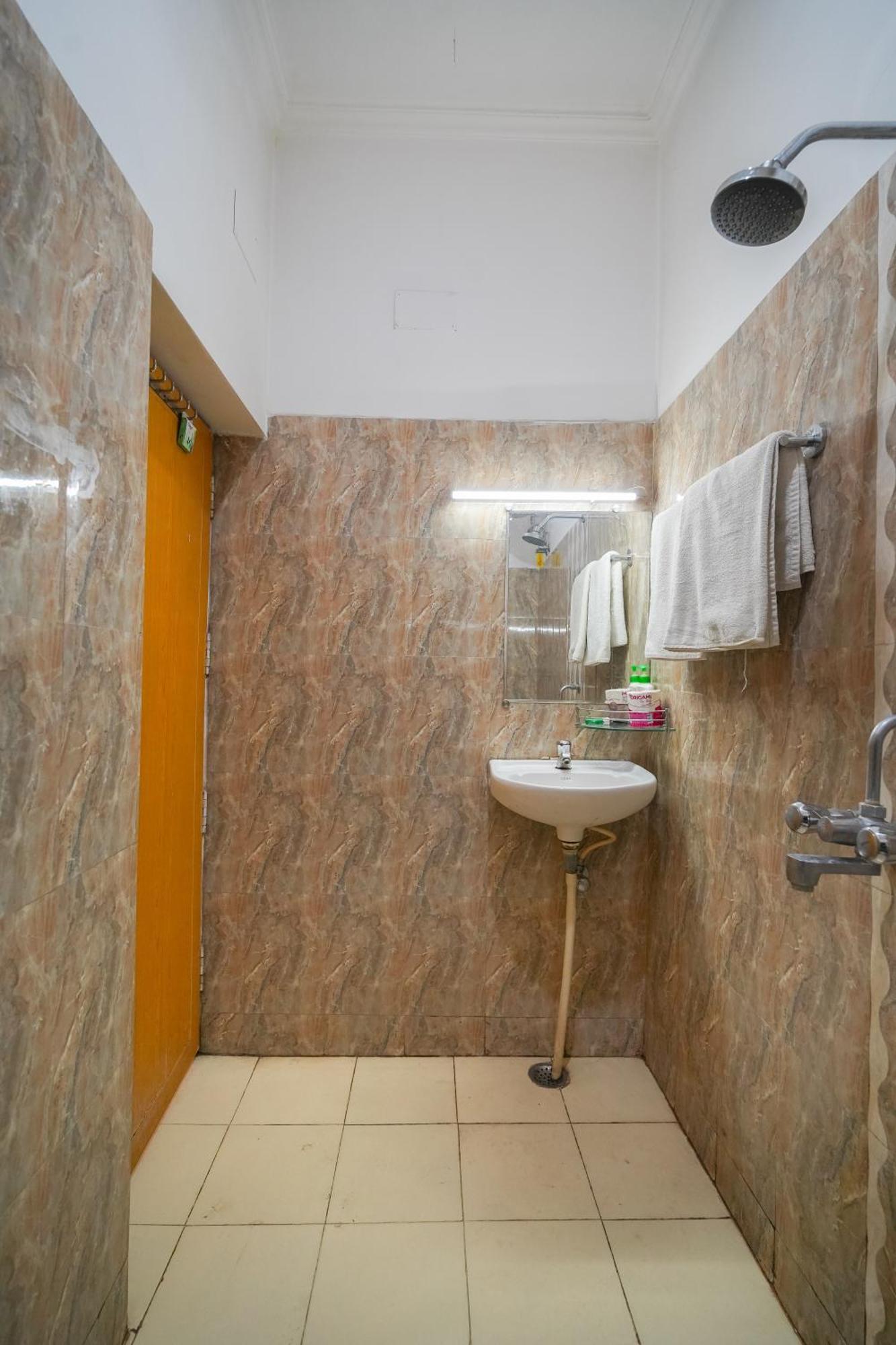 Tara Guest House Варанаси Экстерьер фото