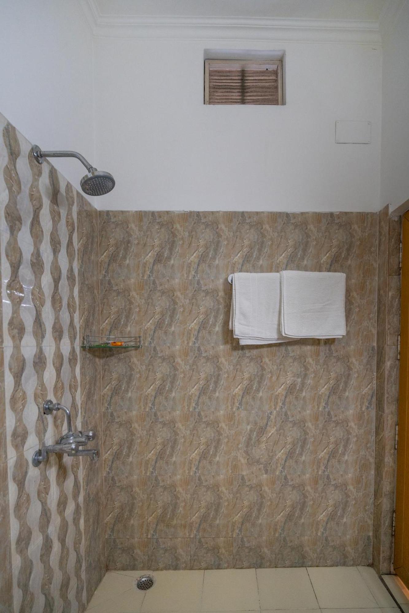 Tara Guest House Варанаси Экстерьер фото