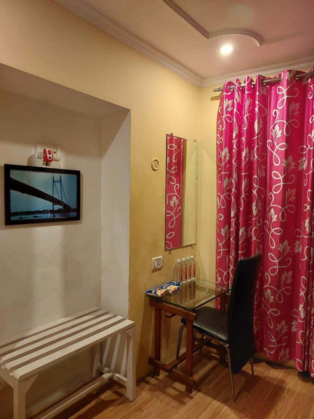 Tara Guest House Варанаси Экстерьер фото