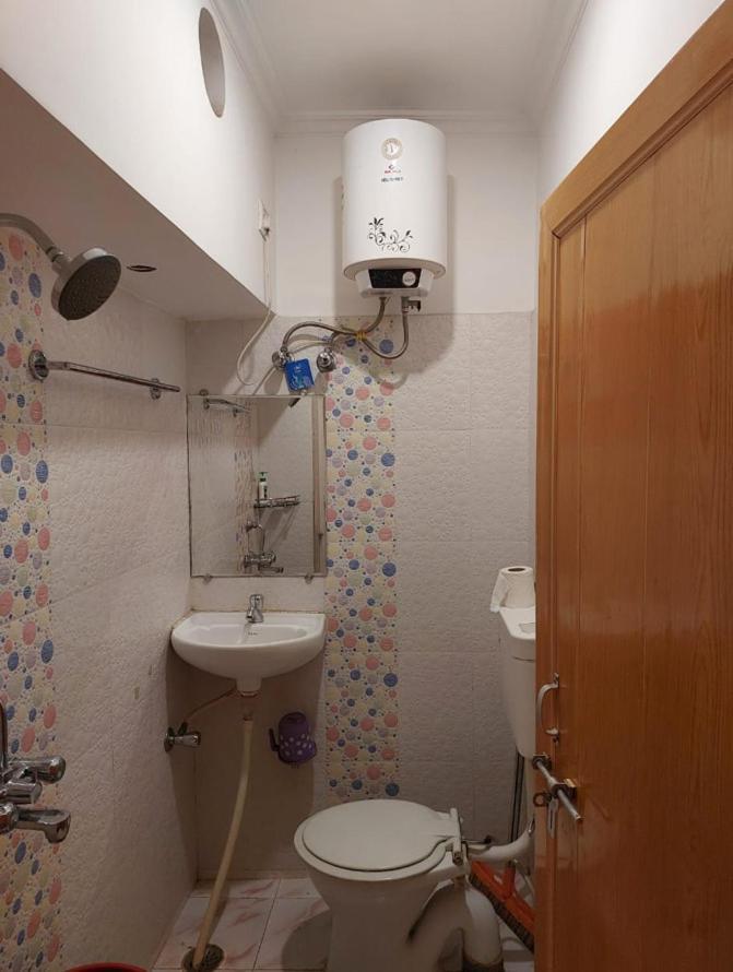 Tara Guest House Варанаси Экстерьер фото