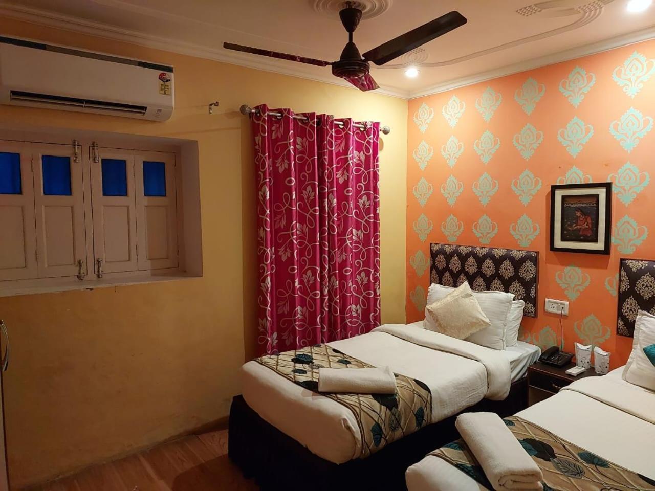Tara Guest House Варанаси Экстерьер фото