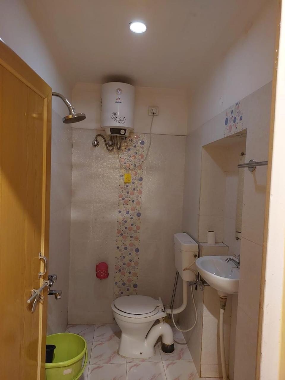 Tara Guest House Варанаси Экстерьер фото